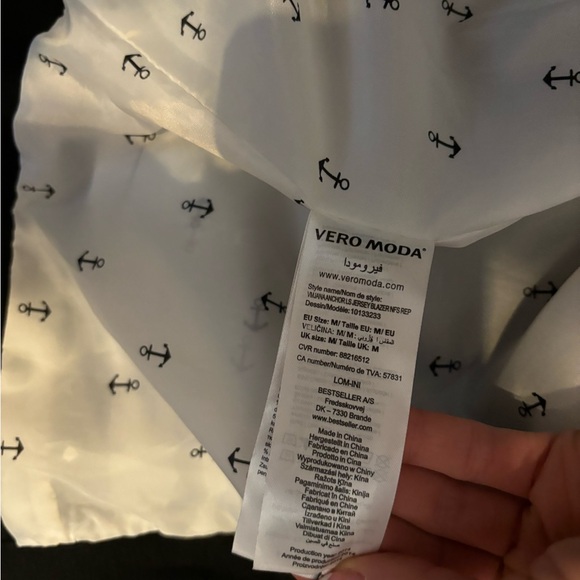 Woman’s black blazer Vero Moda - Picture 8 of 8